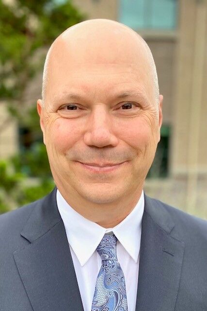 CHARLIE (2021).jpg